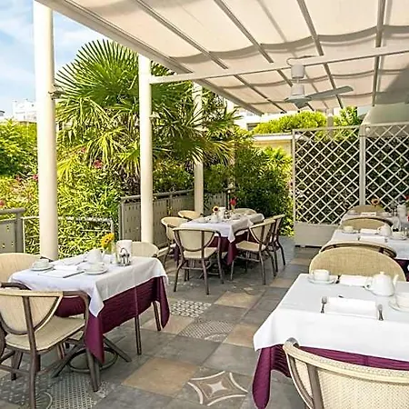 Helios Hotel 4*