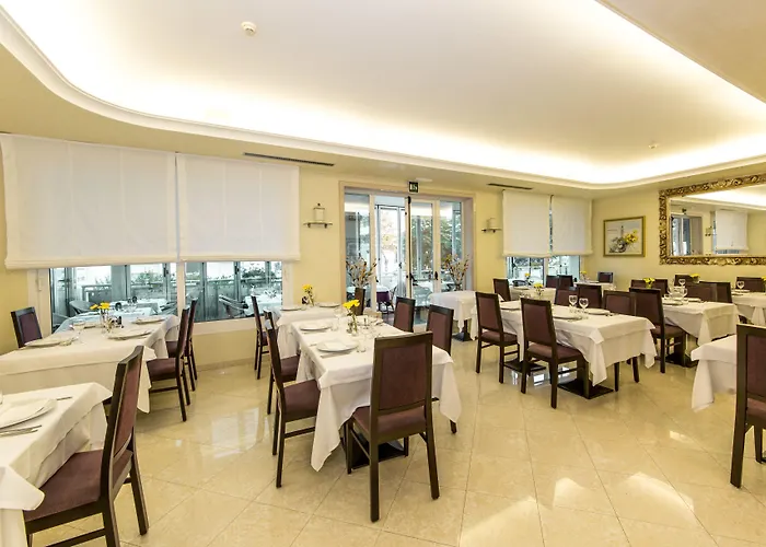 Helios 4* 리도 디 예솔로