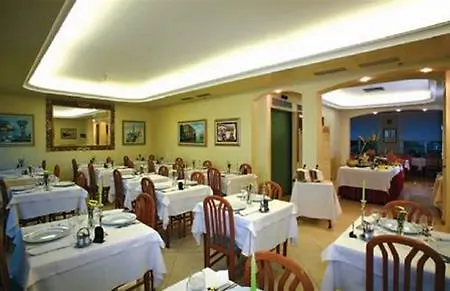 Szálloda Helios 4*